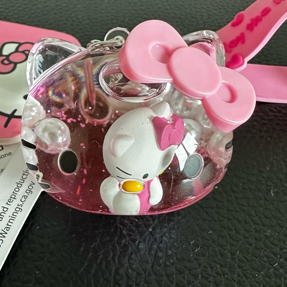 Hello Kitty Floating Kitty Liquid Key Chain - Picture 6 of 10
